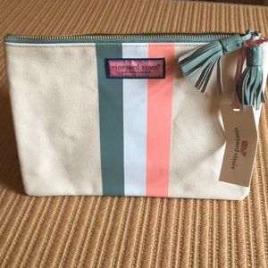 NWT VINEYARD VINES Tri Stripe Fashion Clutch